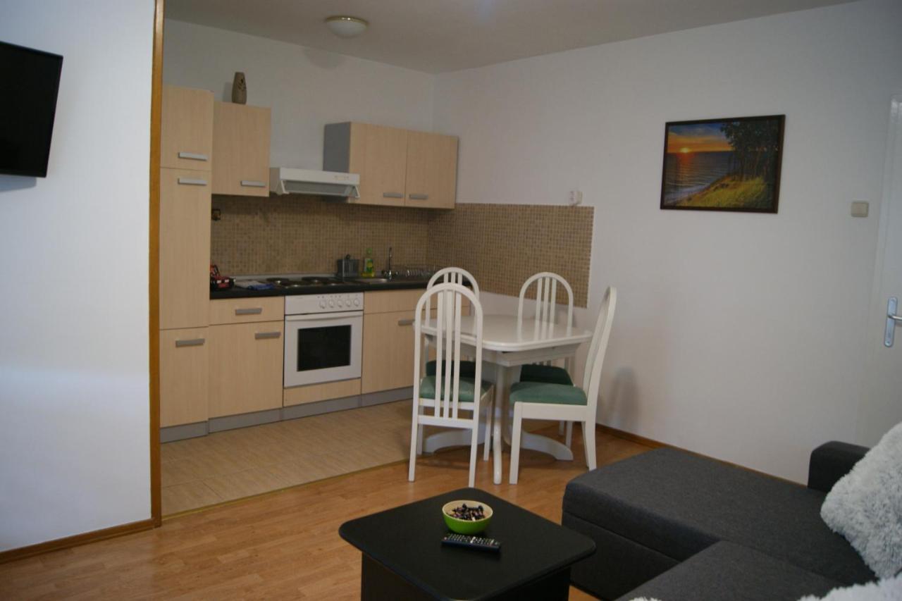Apartment Lynx โคเรนนิซา ภายนอก รูปภาพ
