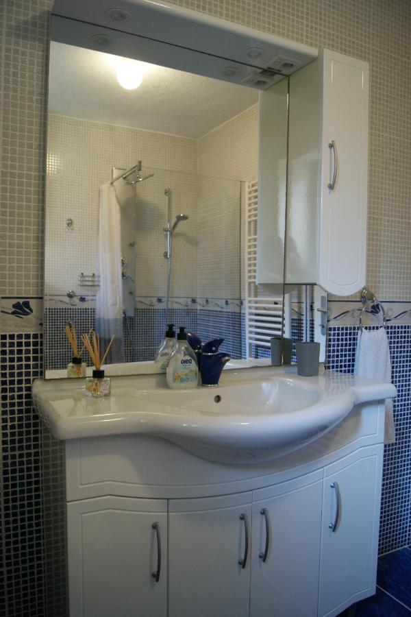 Apartment Lynx โคเรนนิซา ภายนอก รูปภาพ